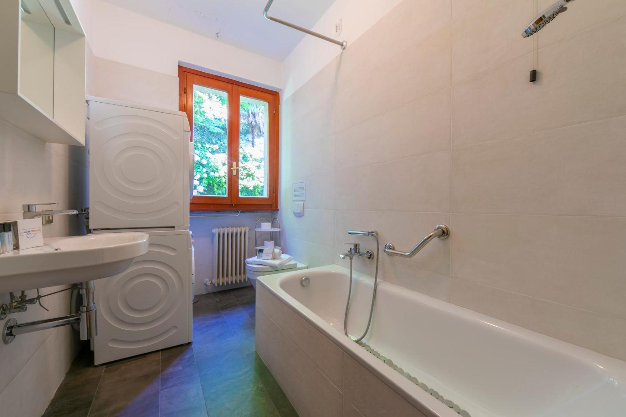 Bella Menaggio Terrazzo Apartment Екстериор снимка